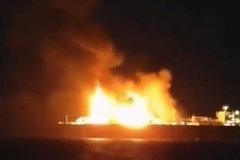 Read more about the article В Средиземном море загорелся предположительно принадлежащий России танкер-газовоз